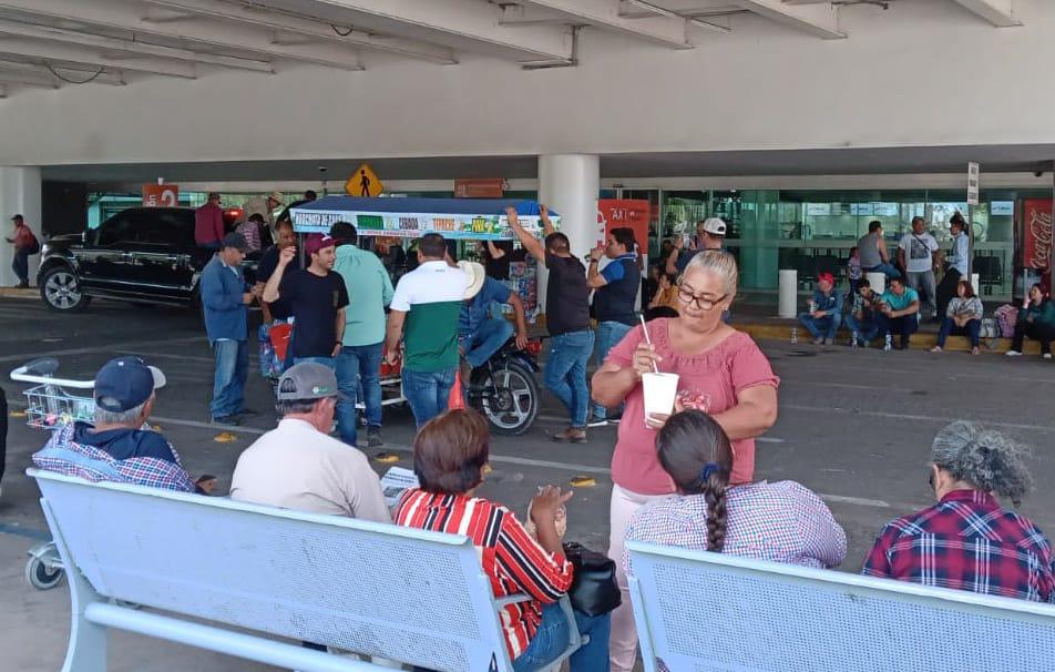 $!La toma del Aeropuerto de Culiacán trae enojo, cansancio y decepción
