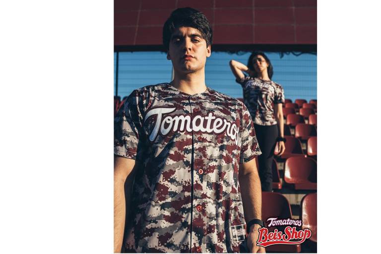 Tomateros rinde homenaje a las Fuerzas Armadas con su nueva casaca ‘Camo Pixel’