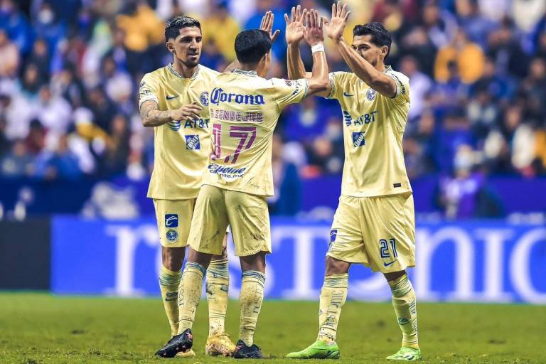 América golea 6-1 a Puebla y pone un pie en semifinales