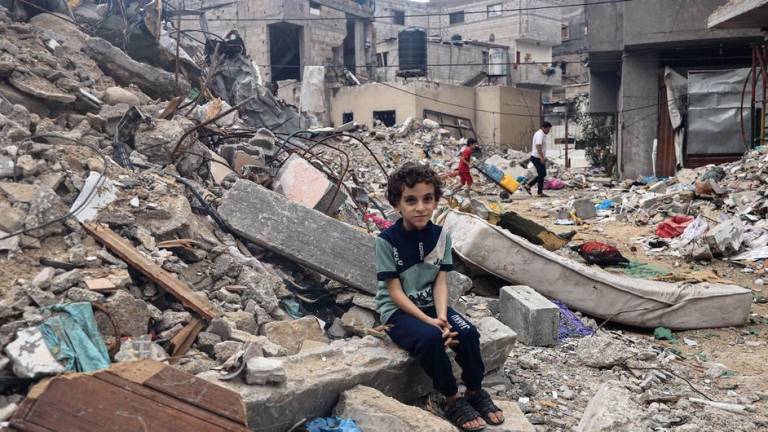 Un nuevo ataque a una escuela refugio de la ONU en Gaza causa decenas de muertos, entre ellos muchos niños