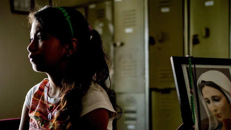 Joven tuvo que huir de la violencia en su país de origen.