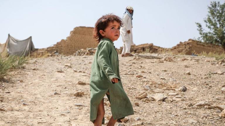Terremoto deja al menos 2 mil muertos en Herat, en Afganistán
