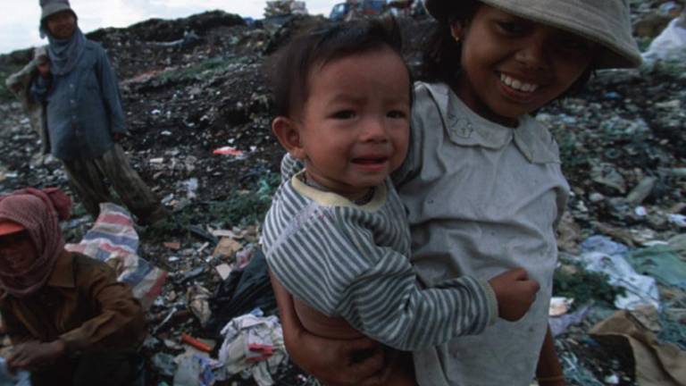 Chile y Suecia deben poner fin al daño con residuos tóxicos a la población de Arica, dicen expertos de derechos humanos
