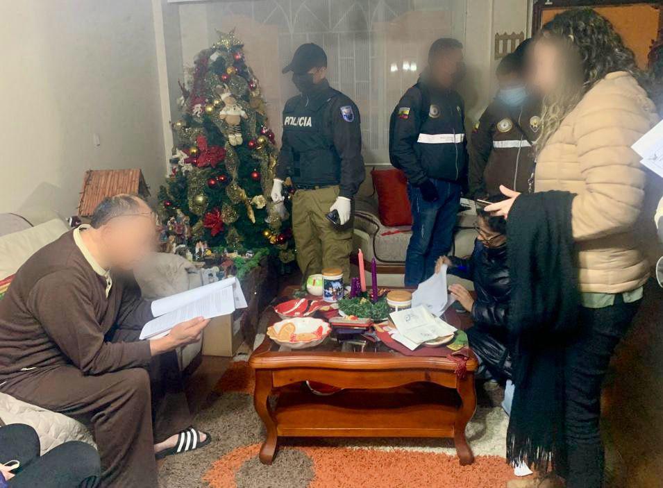 $!Fiscal General de Ecuador detiene a 30 entre jueces, fiscales y policías