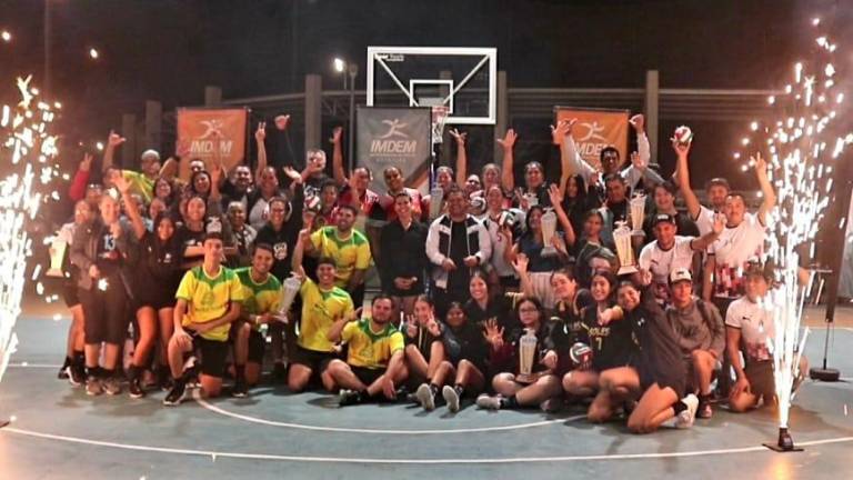 Redondean Club Soles y Wapas Team gran campaña con campeonato en Voleibol de Sala Imdem