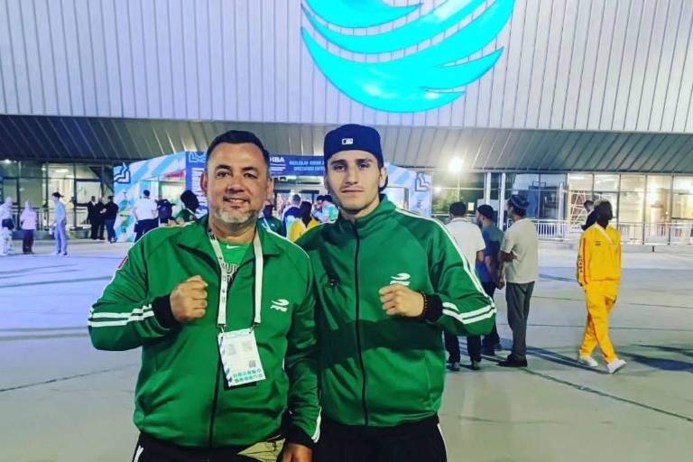 Sinaloense Marco Verde se presenta en Mundial de Boxeo ante anfitrión