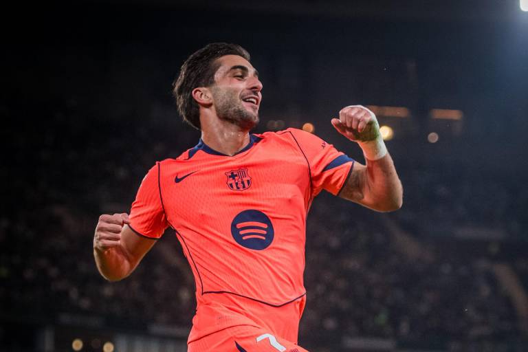 Barcelona resiste al Betis y mantiene el liderato de LaLiga