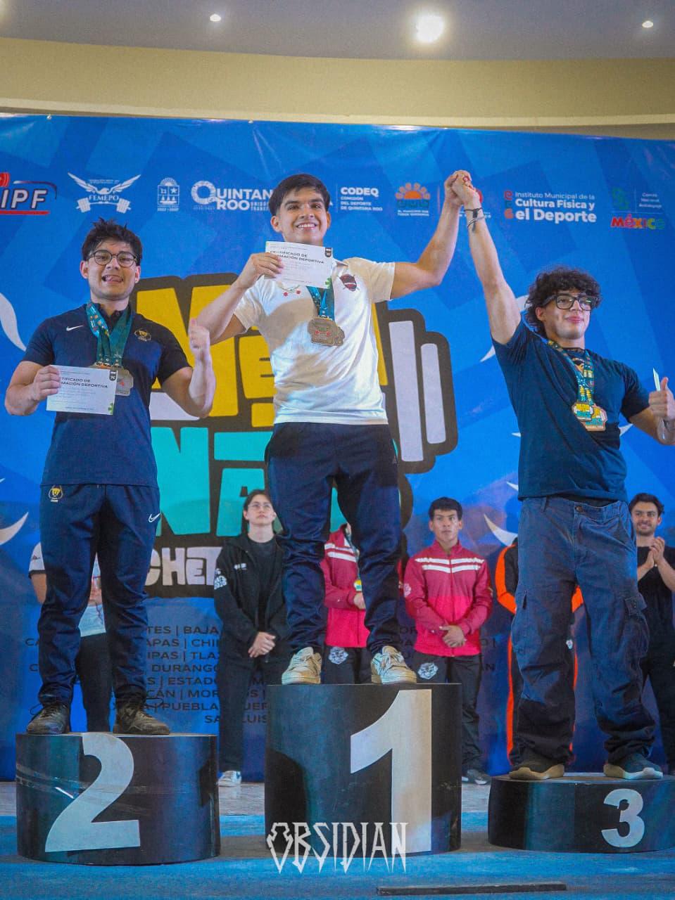 $!Mazatleco Héctor Hernández impone récords en Nacional de Powerlifting