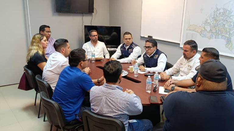 Autoridades de Protección Civil y Bomberos sostuvieron una reunión privada con representantes de empresas gaseras en Mazatlán.