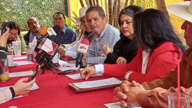 Conferencia de prensa de Organizaciones de la Unidad para la Transformación Agropecuaria y Pesquera en Sinaloa.