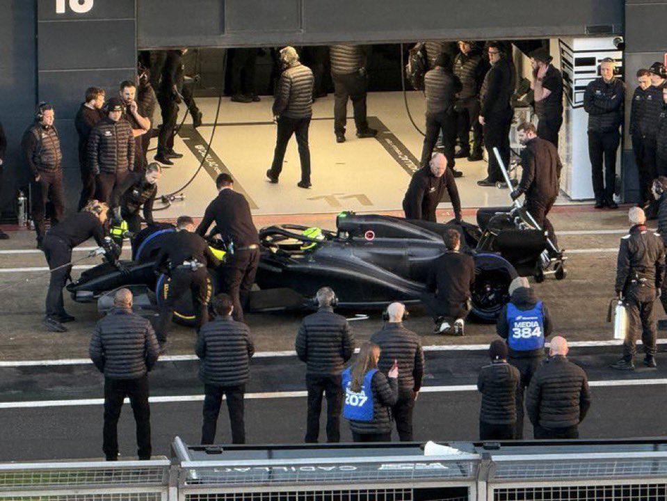 $!Checo Pérez debuta con Cadillac en Silverstone