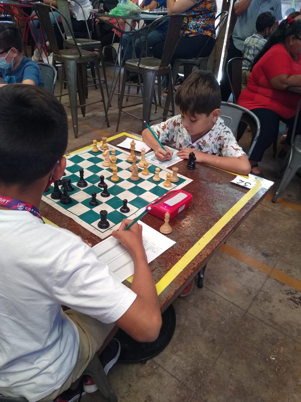 $!Aventajan Jara, Rodríguez y Hernández en Abierto de Ajedrez La Mona