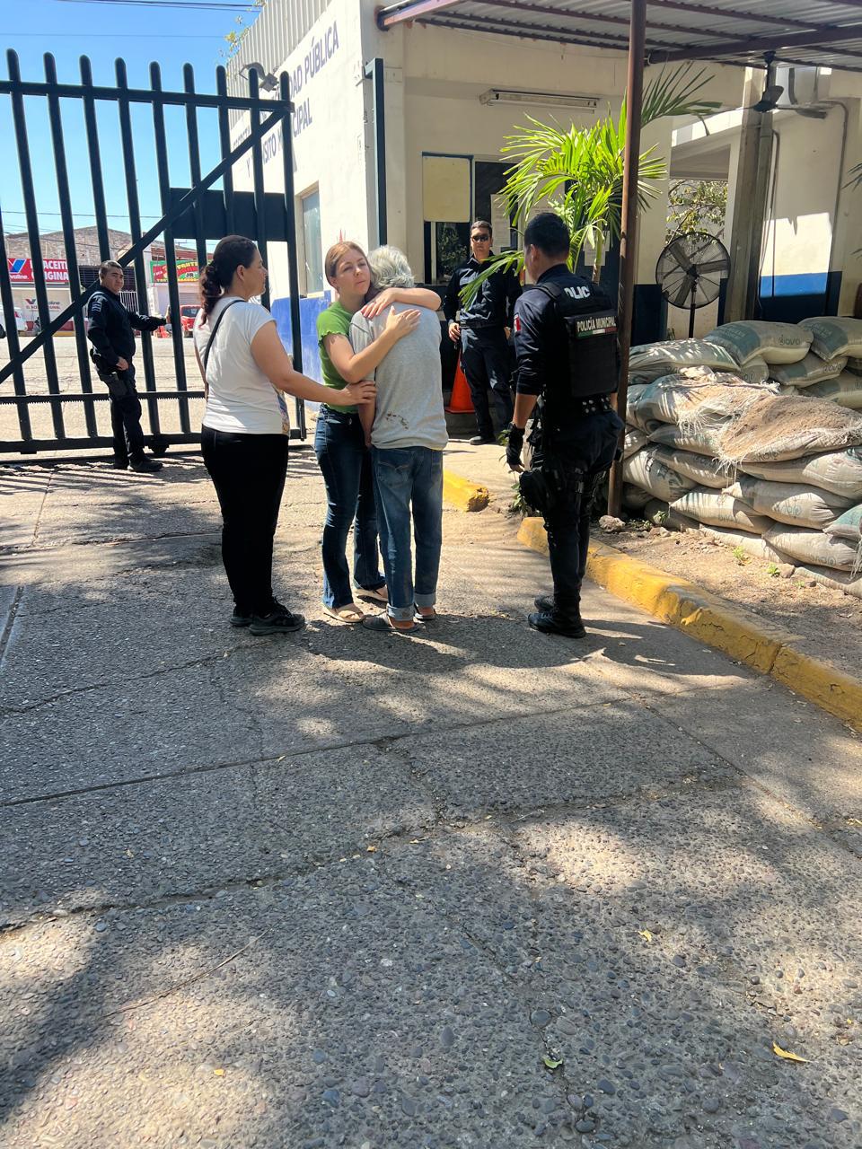 $!Óscar regresa con su familia tras ser encontrado cerca de Sanalona, en Culiacán