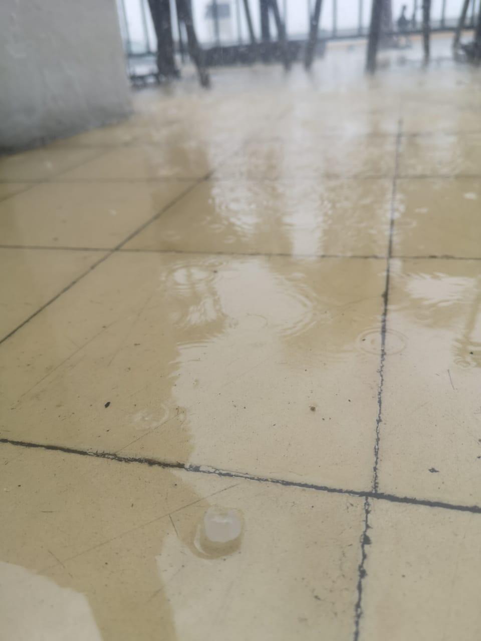 $!Cae fuerte lluvia acompañada de granizo en Mazatlán