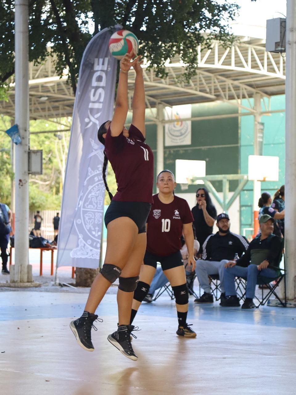 $!Con fiesta de colores, se inaugura el Encuentro Euforia Leyendas de Voleibol