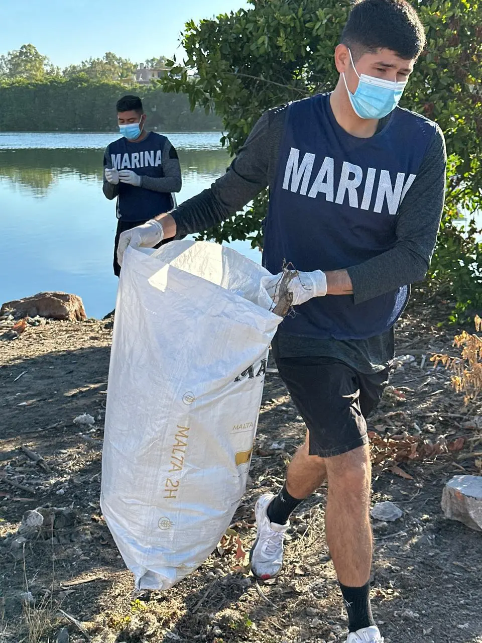 $!Retiran 8.5 toneladas de residuos en jornada de limpieza de manglares en Mazatlán