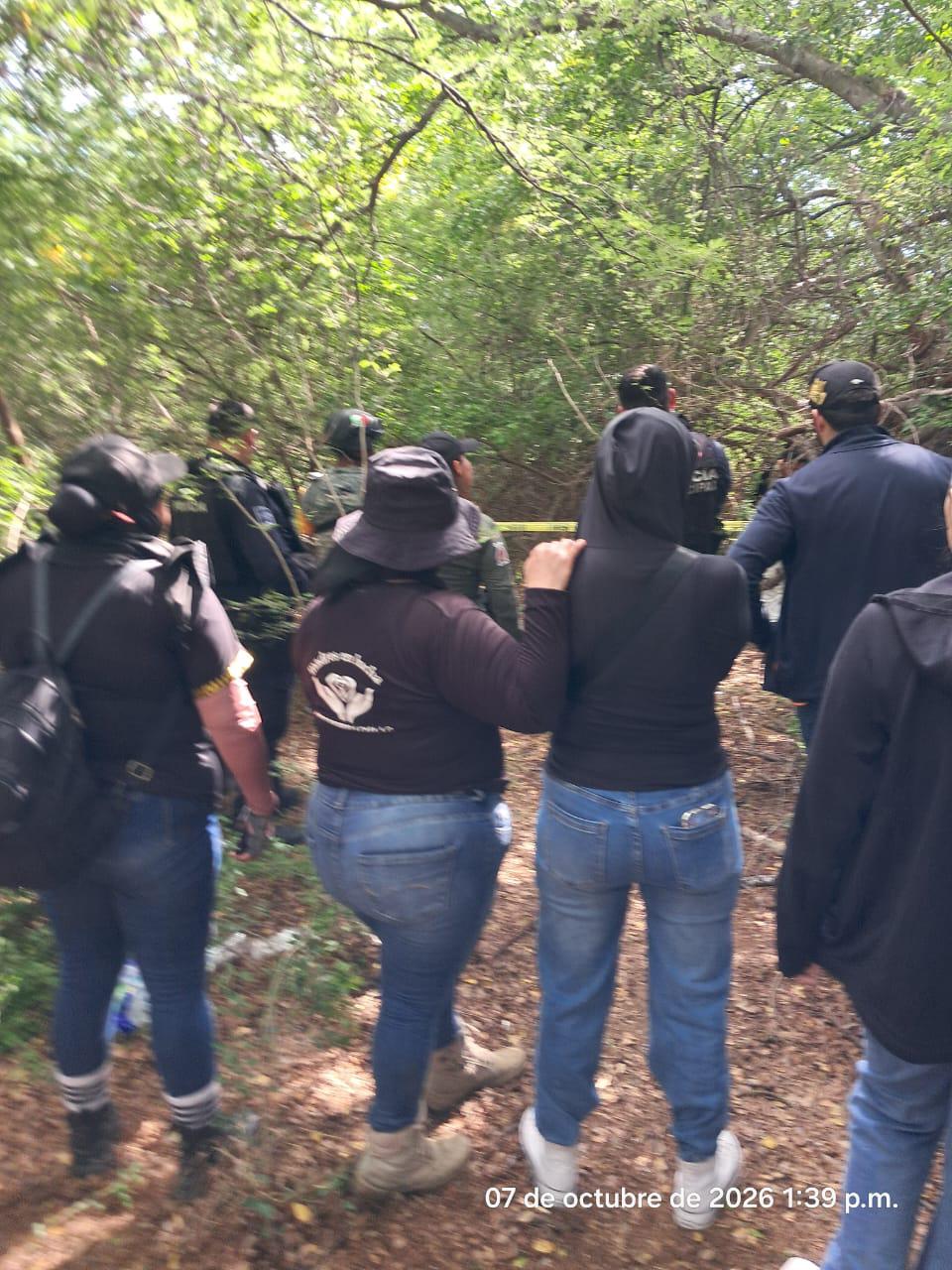 $!Buscadoras reportan fosa con restos en Las Víboras y esperan casi 20 horas por autoridades