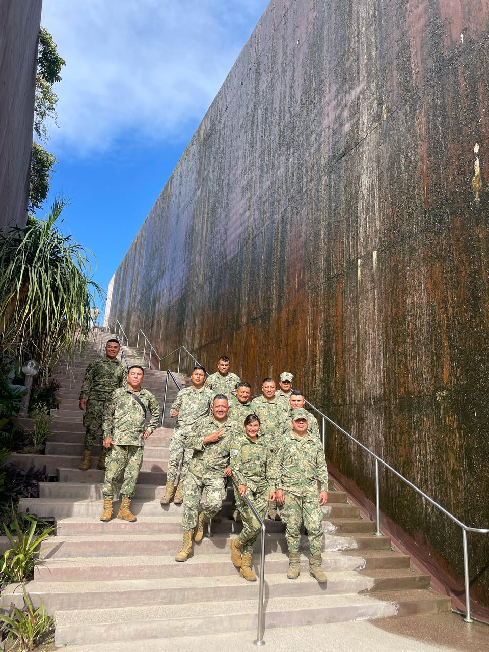 $!Gran Acuario Mazatlán recibe a 300 marinos que participaron en el operativo de seguridad del Carnaval 2025