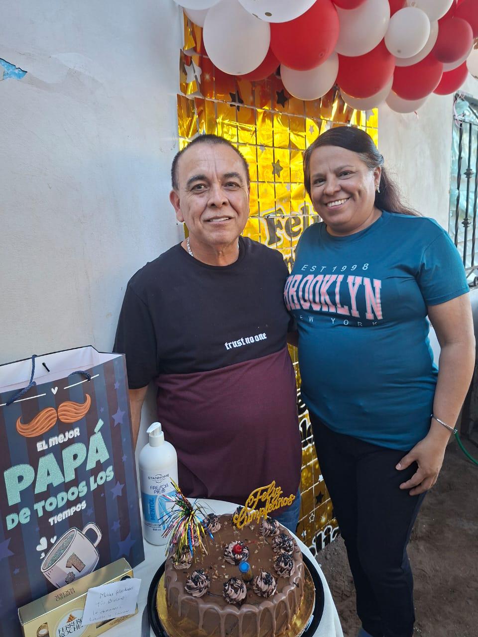 $!Su sobrina Juanita Aguilar López le manifestó sus buenos deseos.