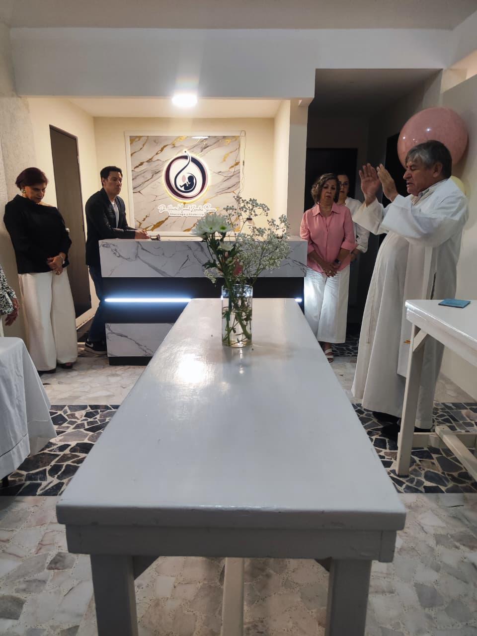 $!Inaugura Dr. Héctor Zamudio Serrano consultorio de Ginecología en Mazatlán