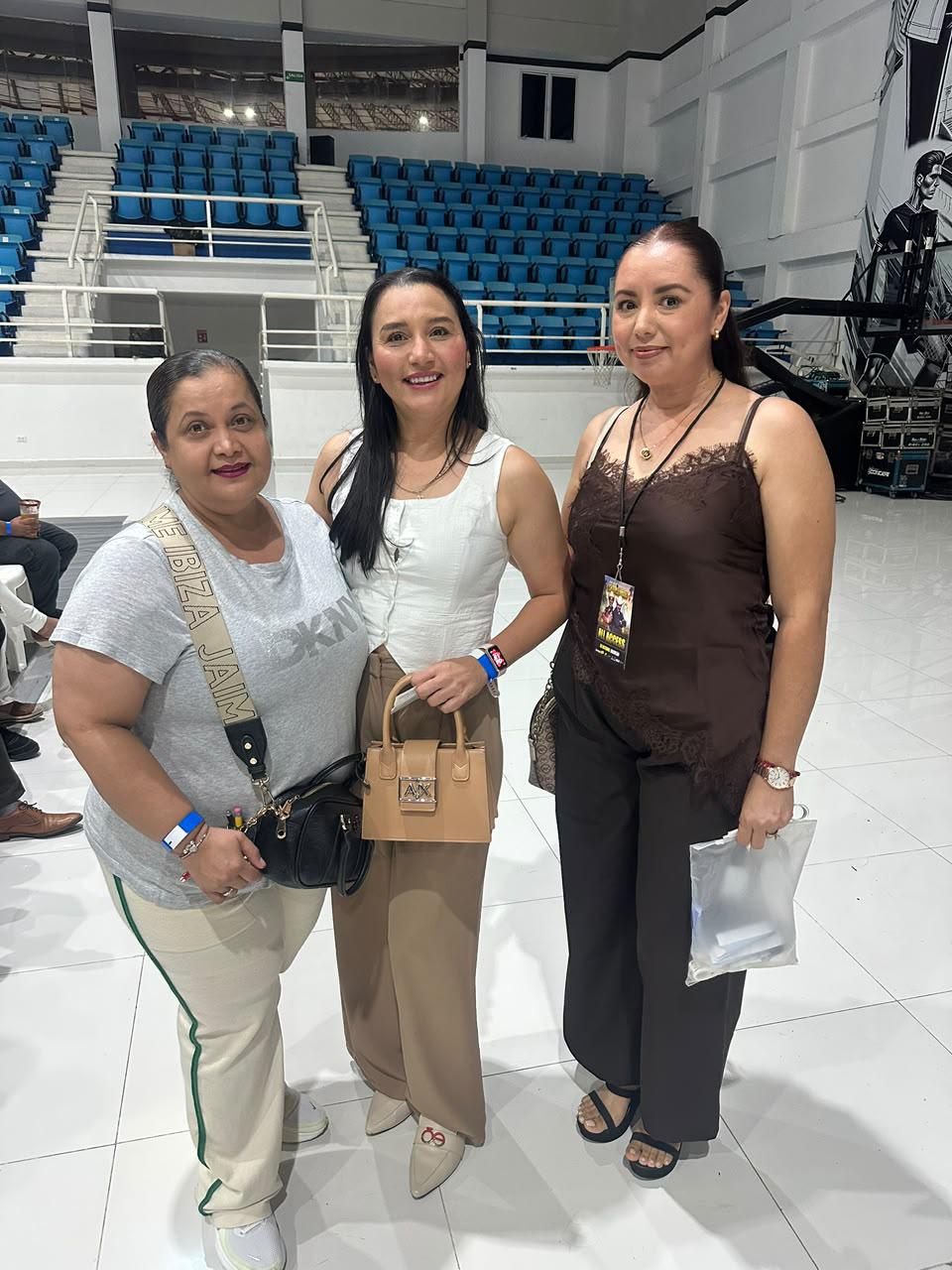 $!Mazatlán se llena de risas con la presentación de Los Incorregibles