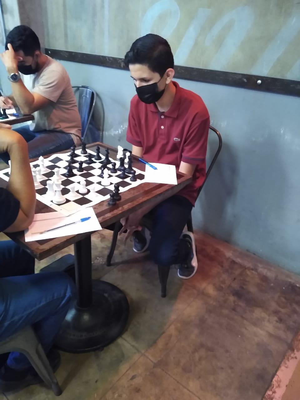 $!Aventajan Jara, Rodríguez y Hernández en Abierto de Ajedrez La Mona