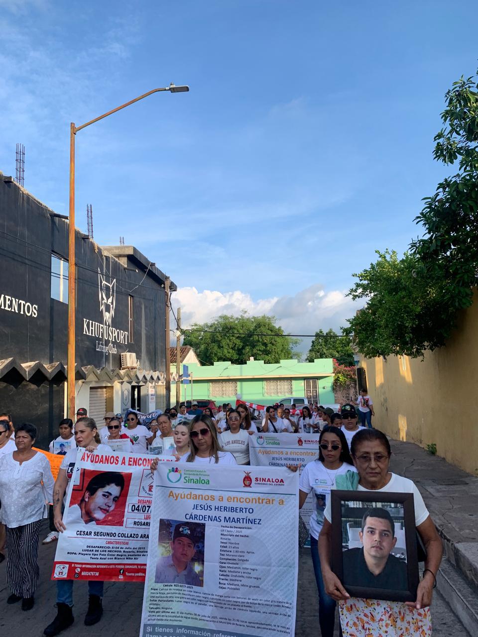 $!Con marcha y misa, recuerdan a sus familiares desaparecidos en Rosario