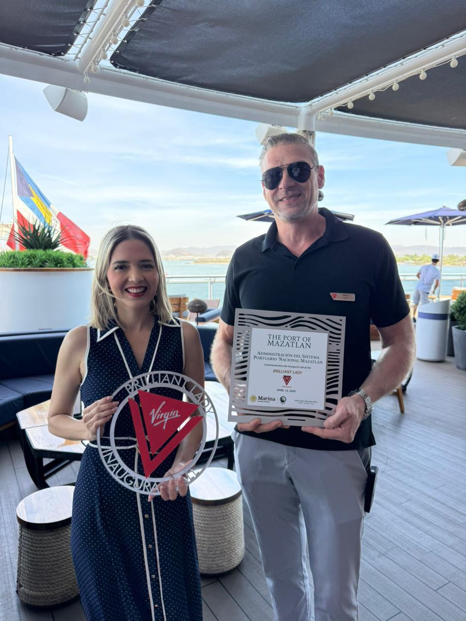 $!Recibe Estrella Palacios al crucero Brilliant Lady, que por primera vez arriba a Mazatlán