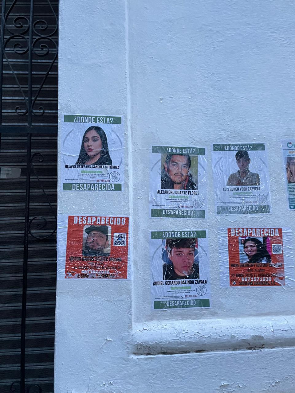 $!Pintan el ISJU tras polémica carrera durante manifestación del Día de las Víctimas de Desaparición