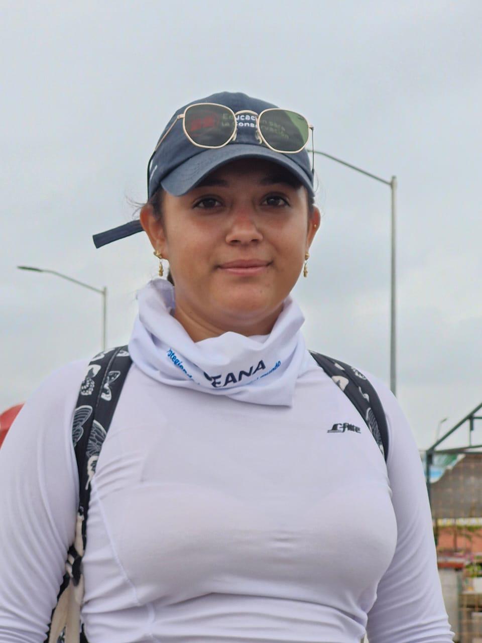 $!Vanesa enseña a niños de las costas de Navolato a cuidar de las especies del mar