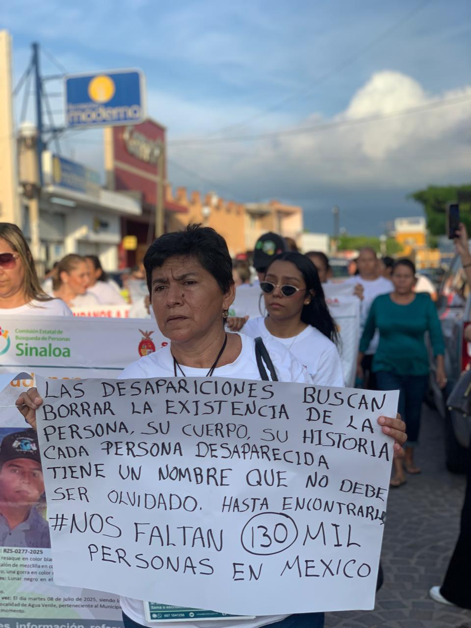 $!Con marcha y misa, recuerdan a sus familiares desaparecidos en Rosario