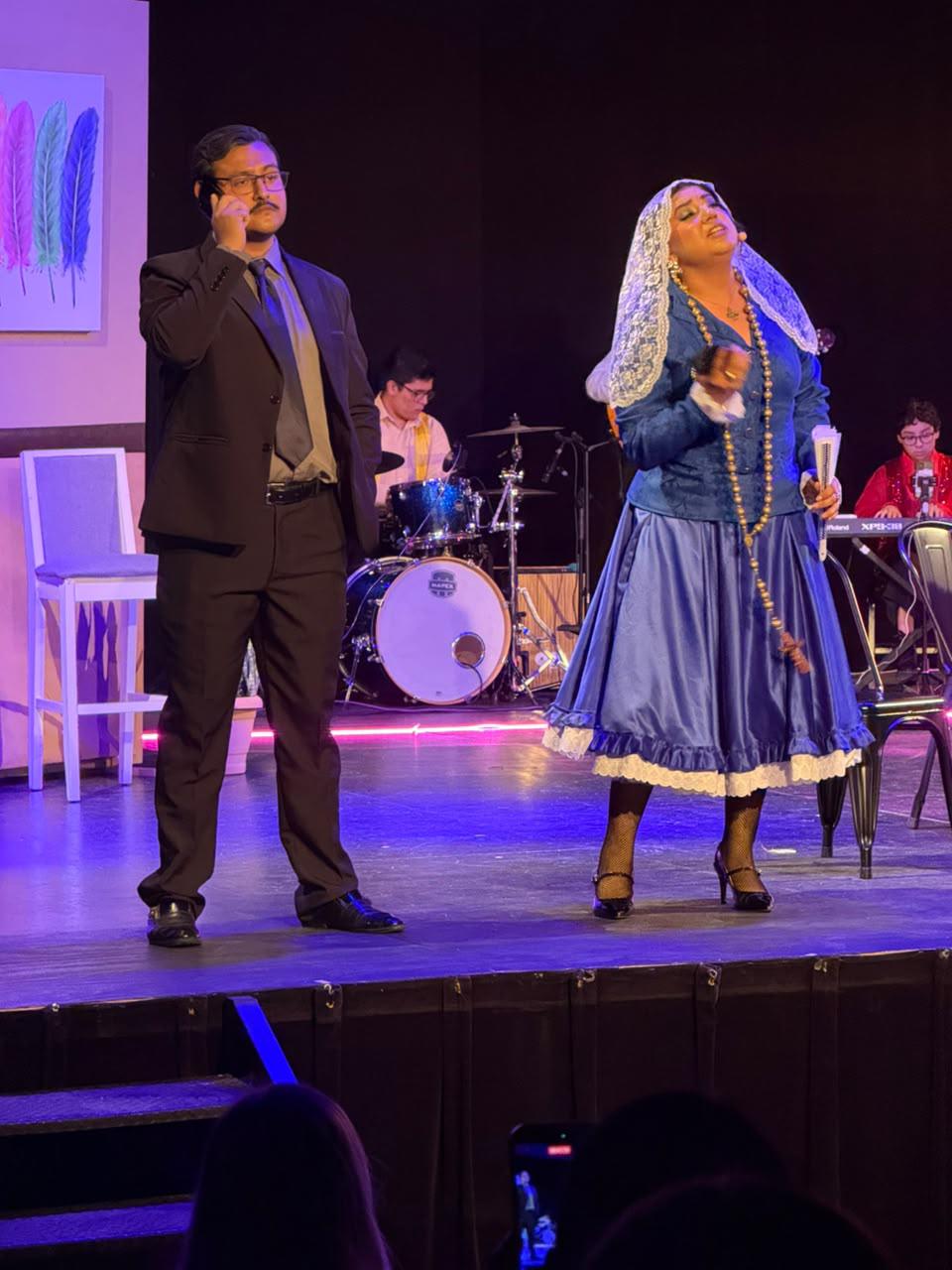$!Música en vivo y actuaciones emotivas marcaron una nueva función de la obra efectuada en el Teatro de la UAS.