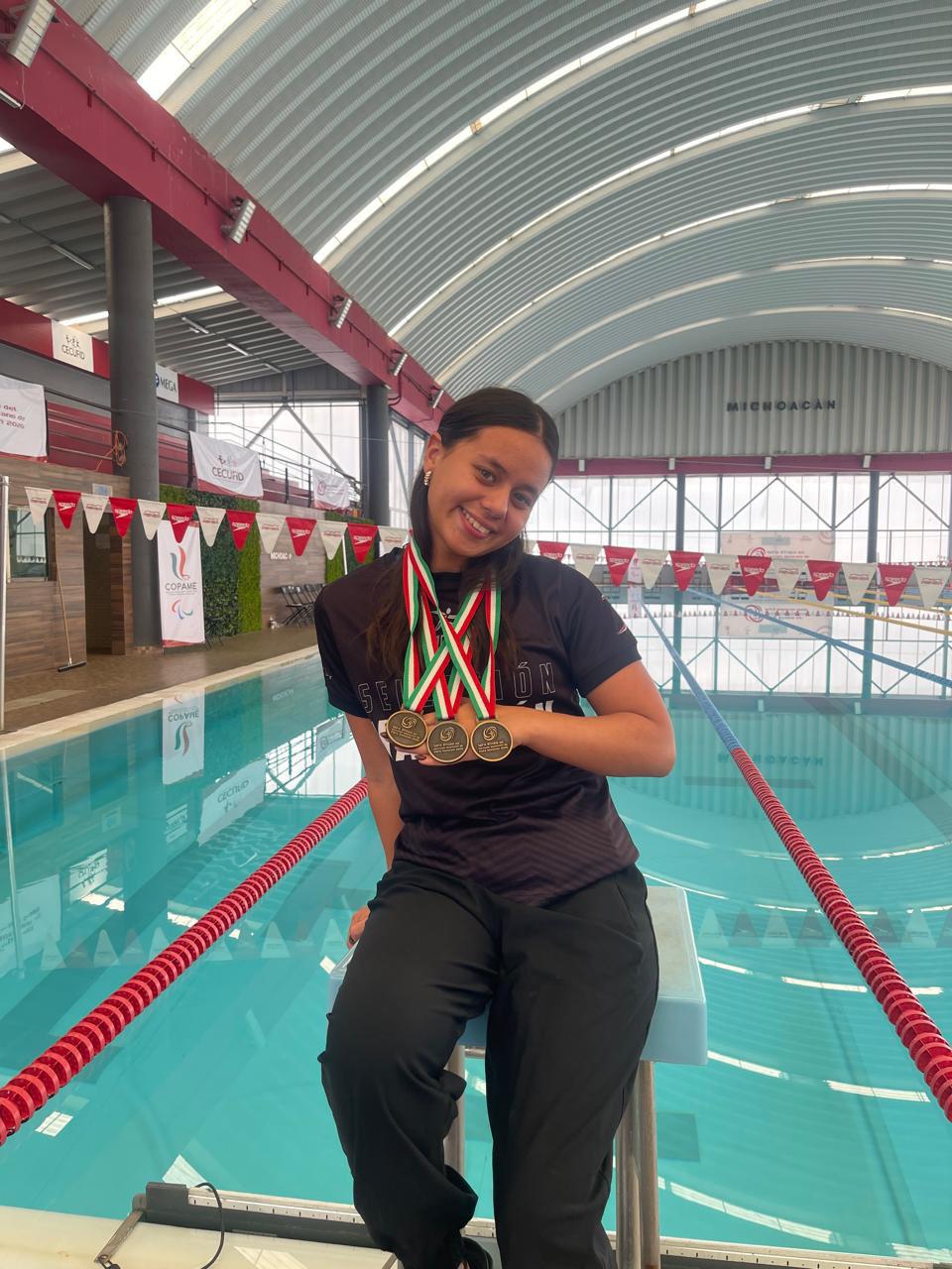 $!Capturan mazatlecos 13 medallas en el Circuito Mexicano de Paranatación