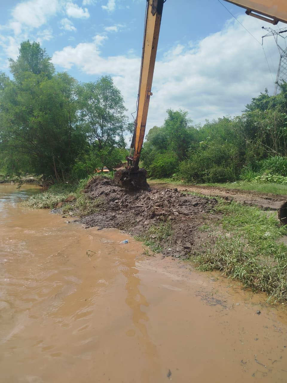 $!Lodo y sedimentos arrastrados por las lluvias retrasaron el restablecimiento del servicio de agua en Culiacán: Japac