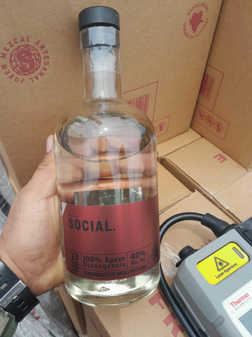 $!Asegura Marina 5,400 kilos de metanfetamina en botellas de mezcal artesanal