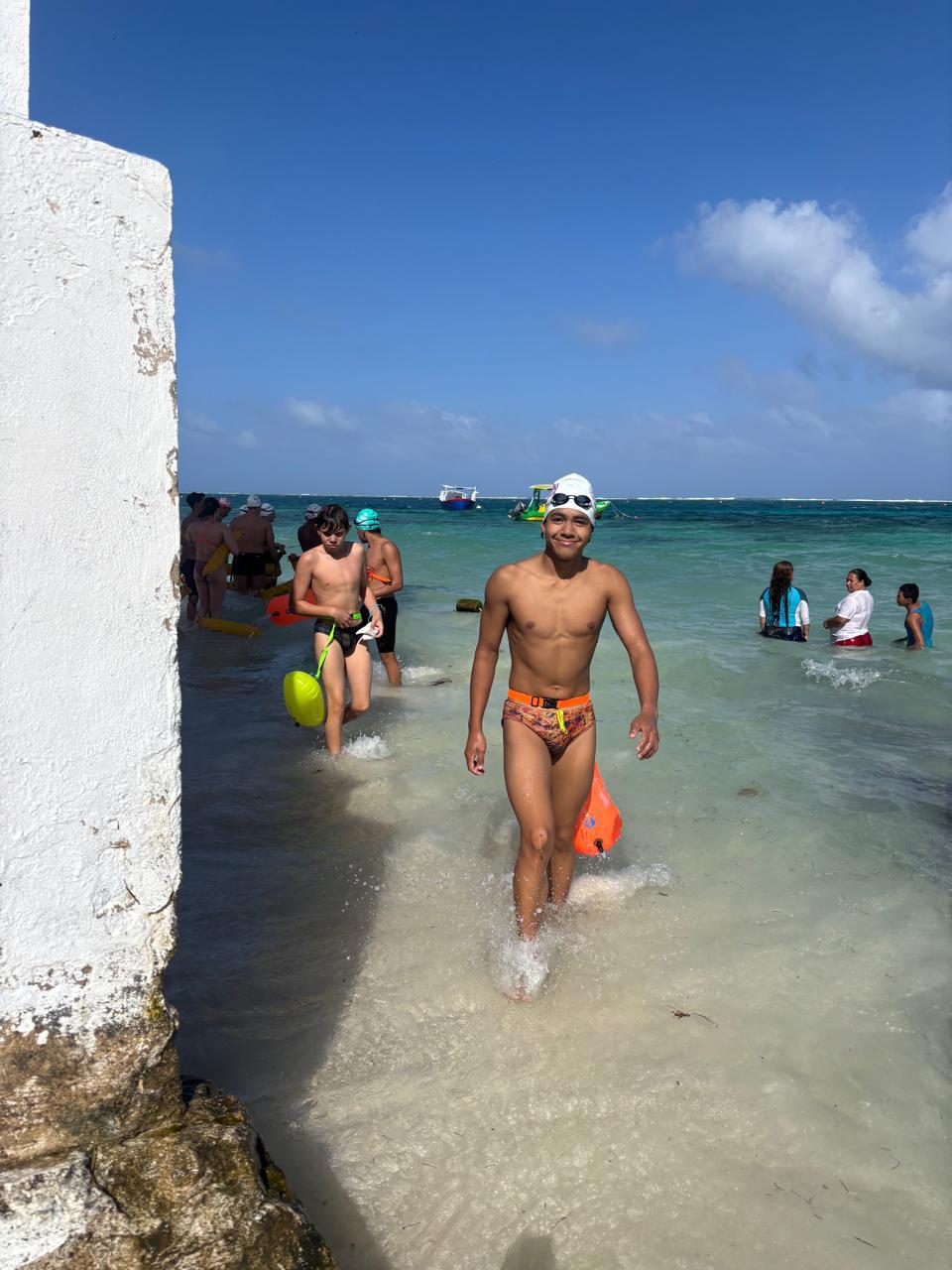 $!Califican 3 mazatlecos a la final de la Olimpiada Nacional de Aguas Abiertas