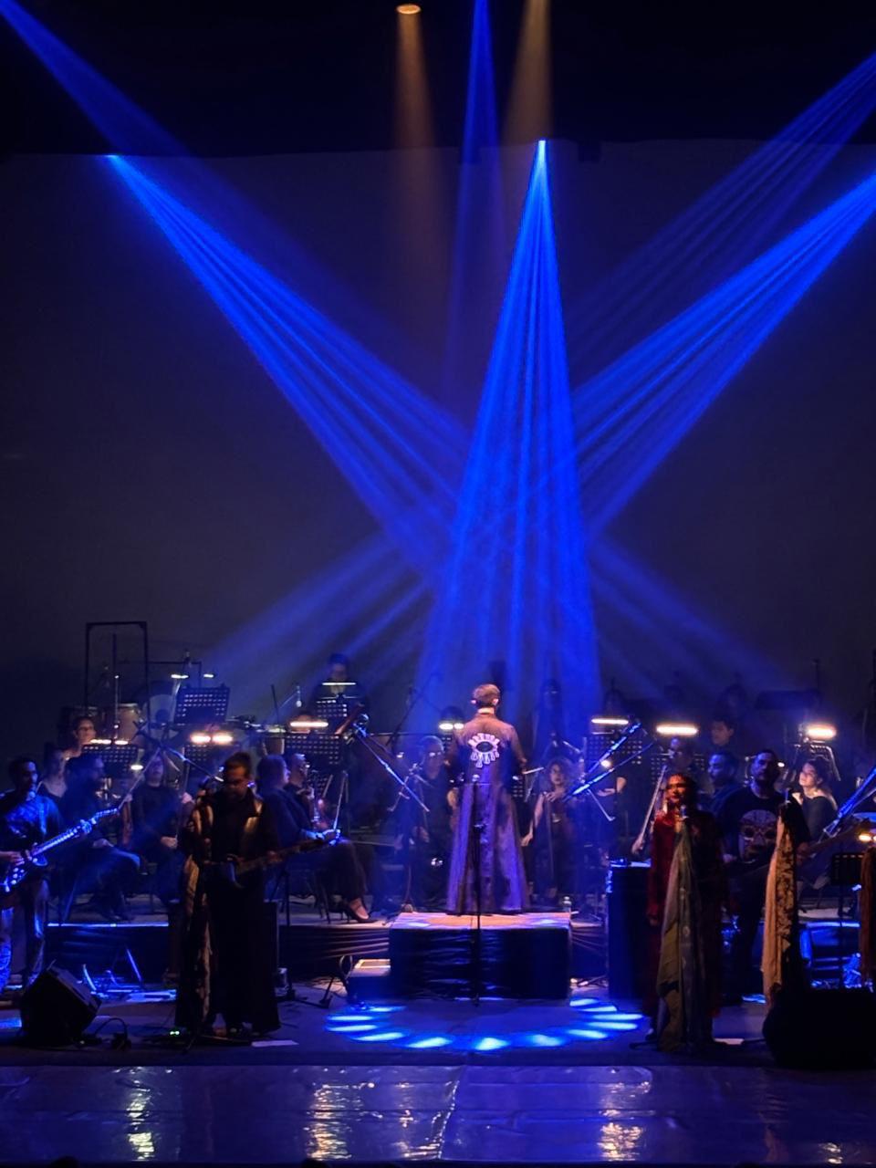 $!Un tejido vocal sólido dialogó con la orquesta y la banda de rock, consolidando una experiencia sonora envolvente.