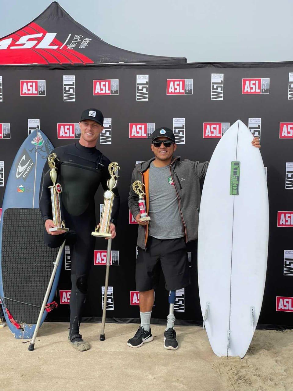 $!Mazatleco Martín Díaz conquista plata en el Torneo de Surf Pro Adaptive Surfing League 2021