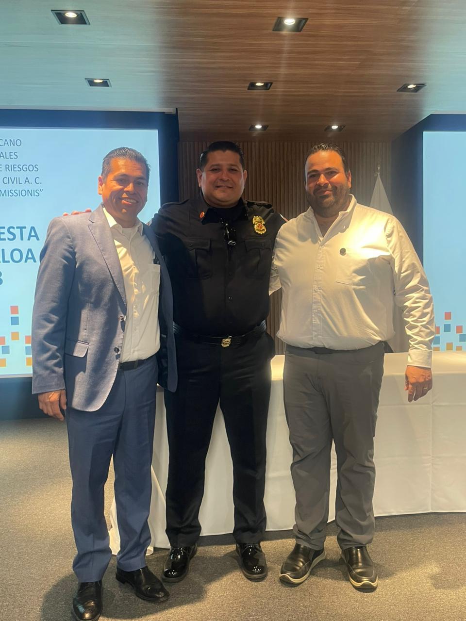 $!Rinde protesta nuevo presidente del Colegio Mexicano de Profesionales en Gestión de Riesgos y Protección Civil Capítulo Sinaloa