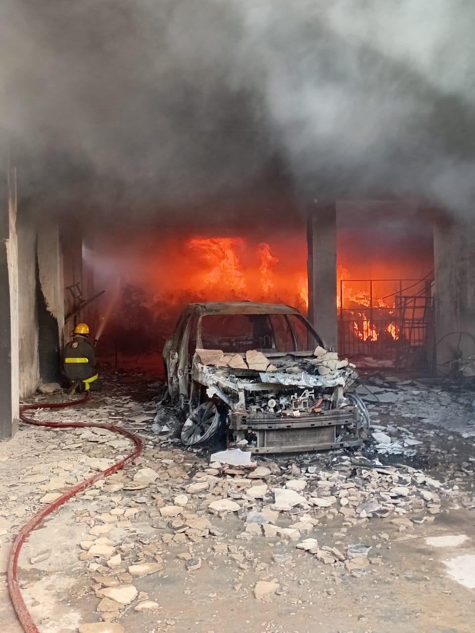 $!Se incendia bodega de telas y persianas en Escuinapa