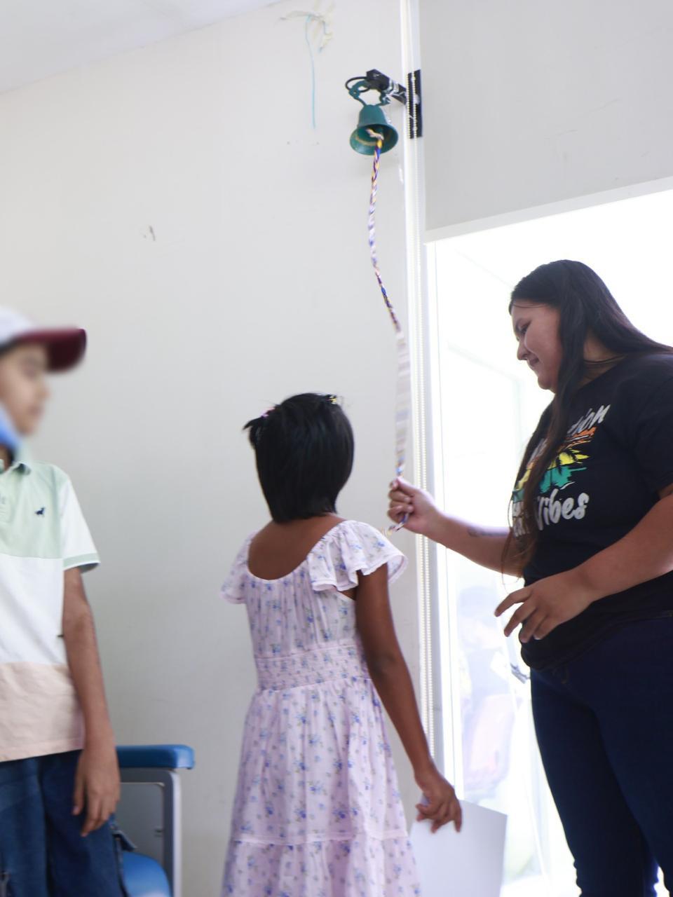 $!Tres niños tocan la campana al vencer el cáncer en el IMSS Sinaloa