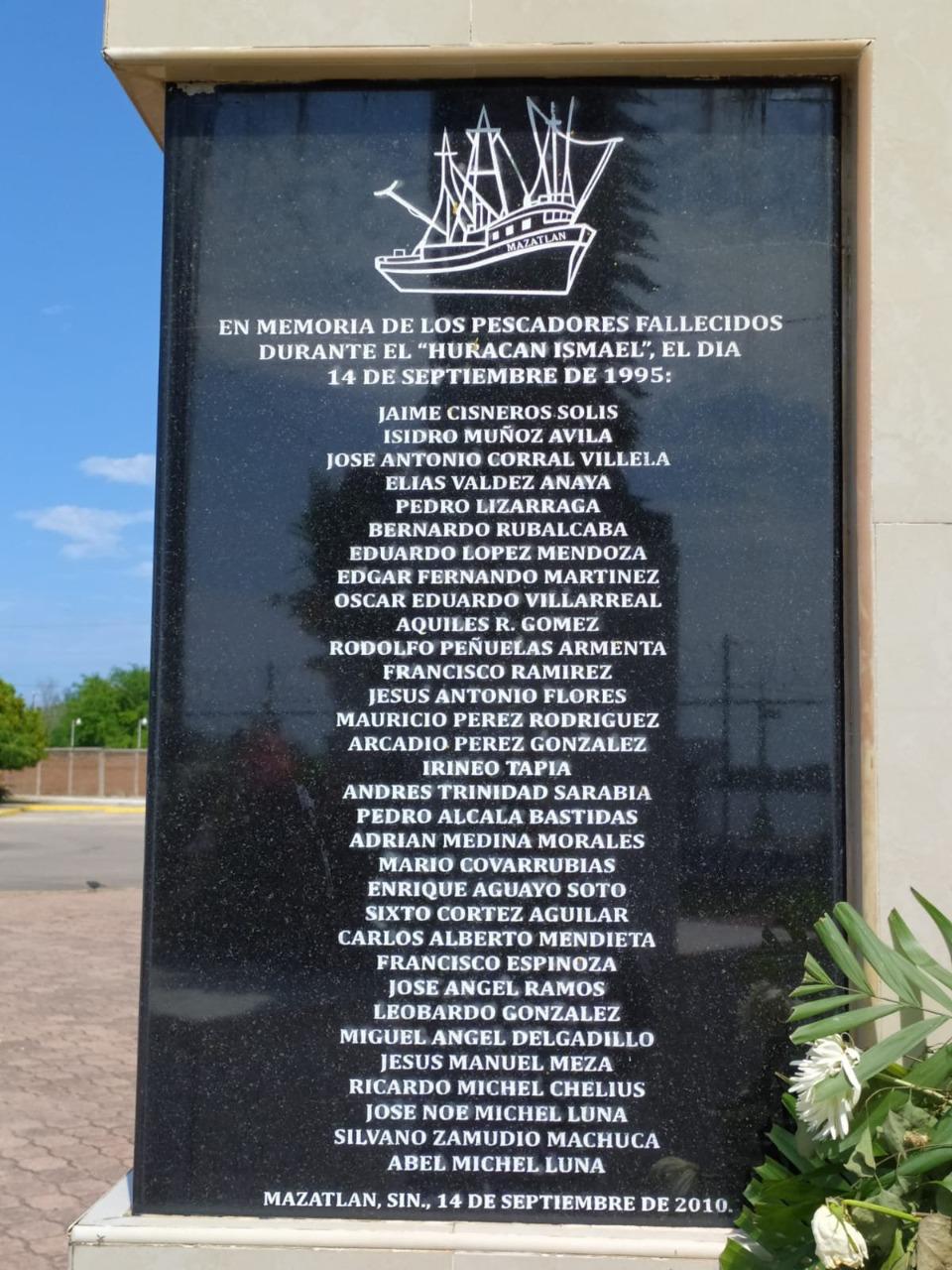 $!Virgen de La Puntilla, la guardiana de los pescadores y la combatiente de los ciclones en Mazatlán