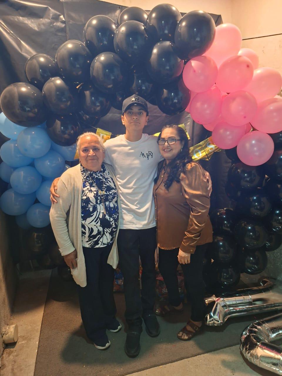 $!Sus abuelas María Juana López Parra y Romelia Carrasco