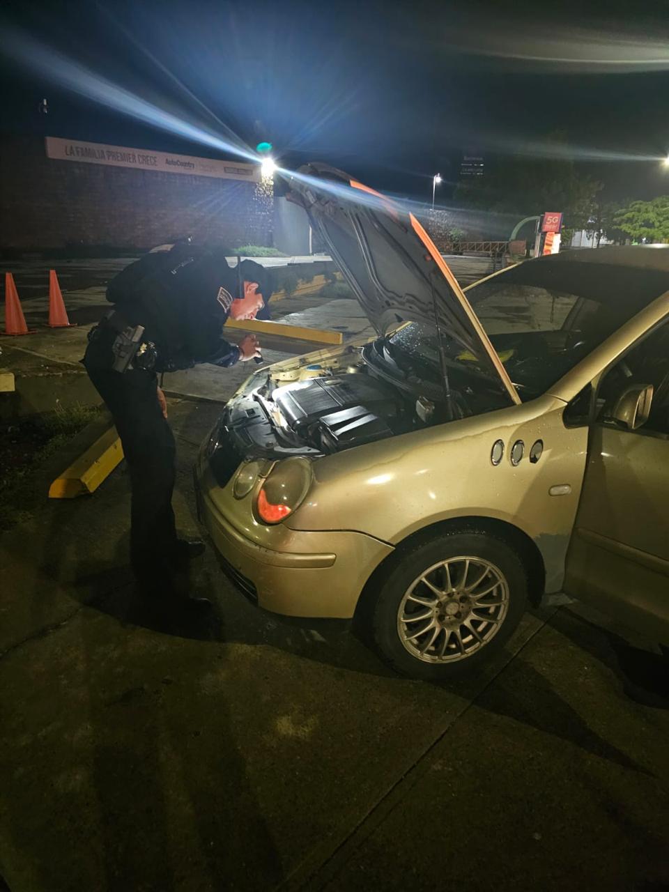 $!Inundaciones colapsan vialidades en Culiacán; SSPyTM activa operativo de auxilio