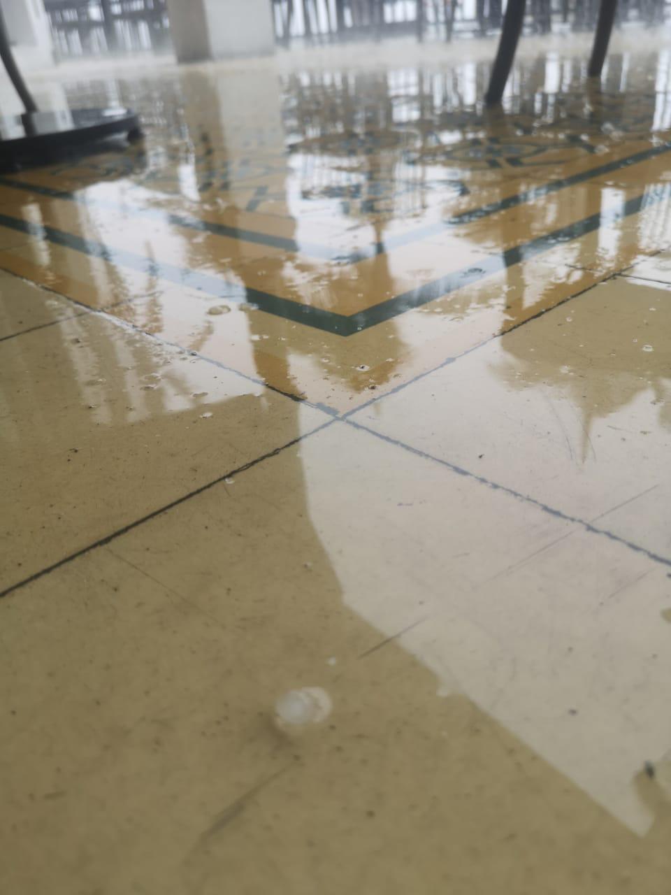 $!Cae fuerte lluvia acompañada de granizo en Mazatlán