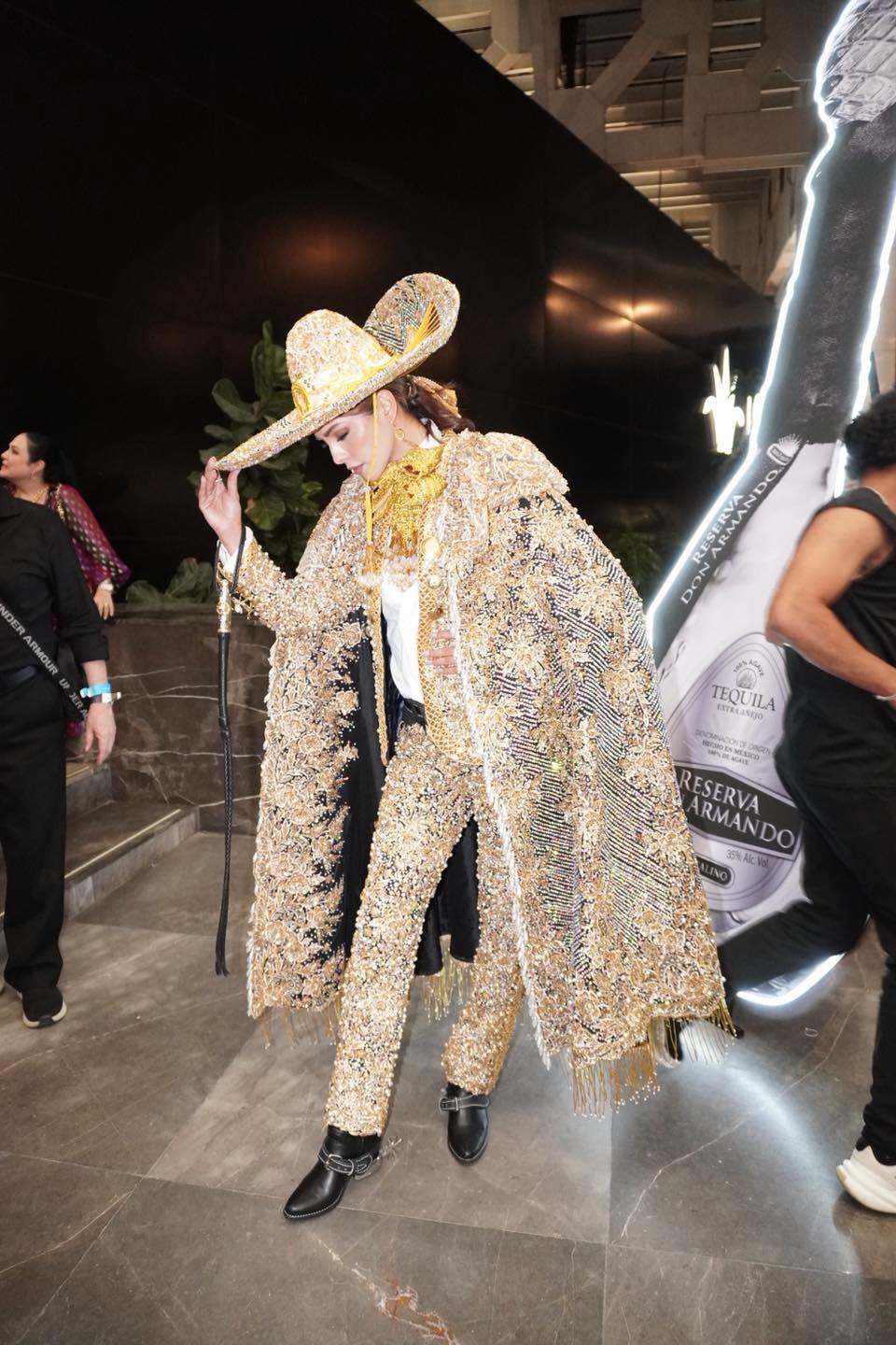 $!El rosarense Daniel Correa busca representar a México con traje de charro en Miss Universo