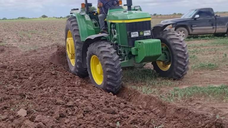 Agricultores de Villa Unión, El Walamo y El Roble denuncian robo de tractores con violencia