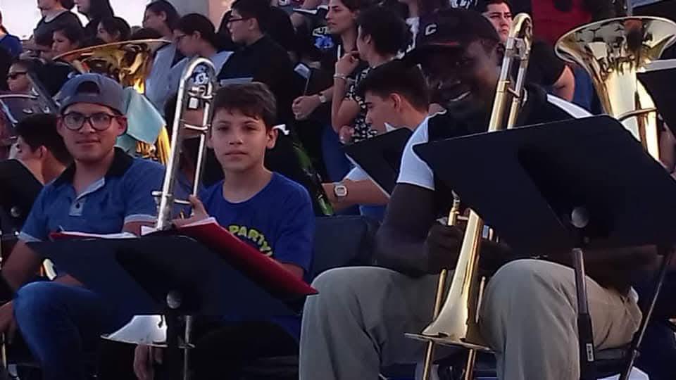 $!Jesús Carlos y su viaje de 12 años como alumno fundador de la Orquesta Sinfónica Infantil y Juvenil Raíces de Plata de El Rosario