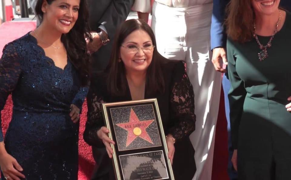 $!De Guamúchil a Hollywood: Ana Gabriel tiene su estrella