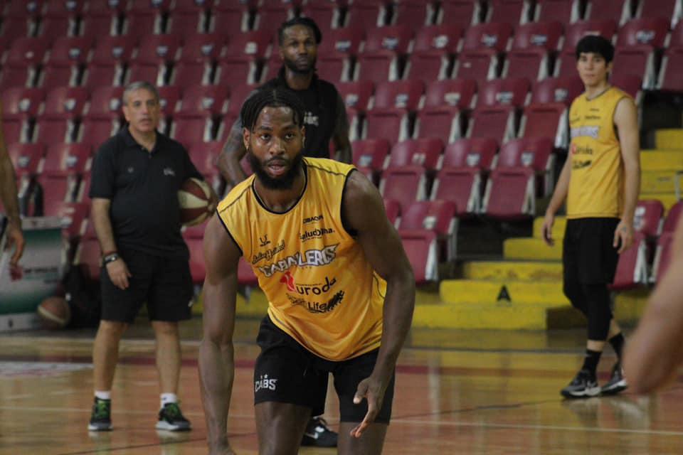 $!Caballeros de Culiacán se alista para sus primeros duelos de preparación